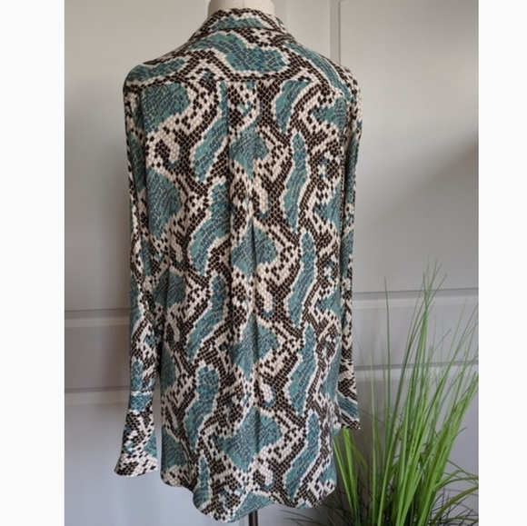 Topshop Button Front Long Sleeve Snake Print Oversized Fit Blue Black S NWOT - Picture 6 of 8